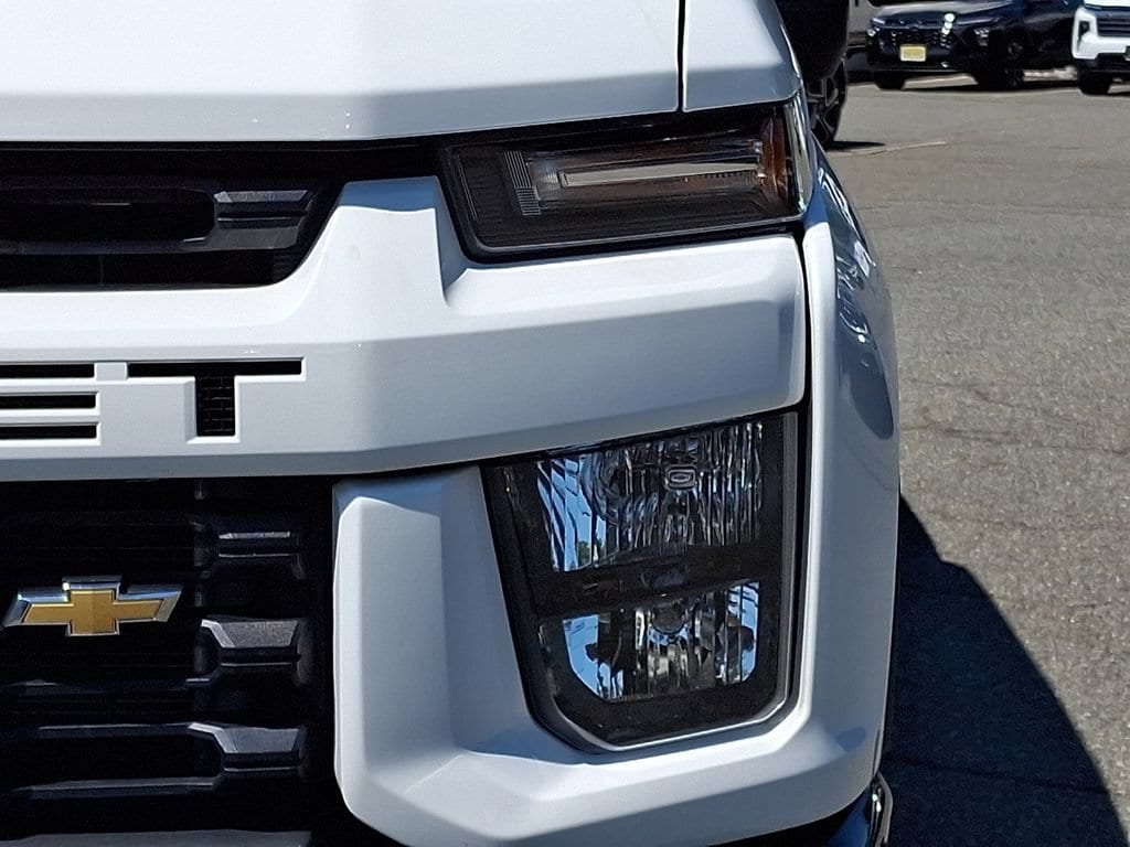 2022 Chevrolet Silverado 2500HD Custom - Photo 10
