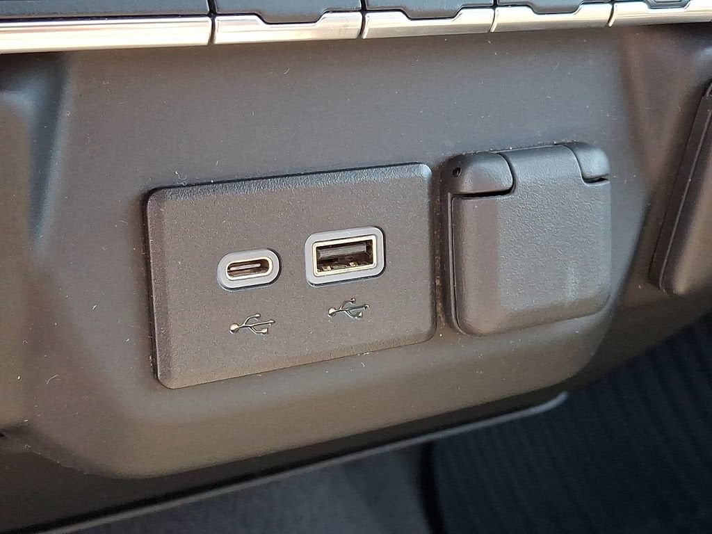 2022 Chevrolet Silverado 2500HD Custom - Photo 24