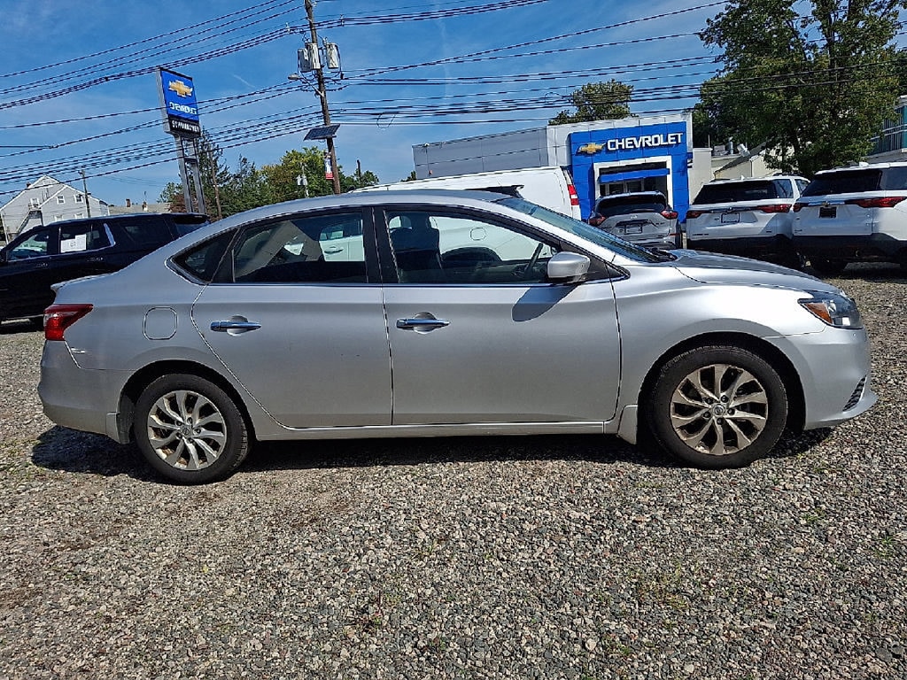 2017 Nissan Sentra S - Photo 8