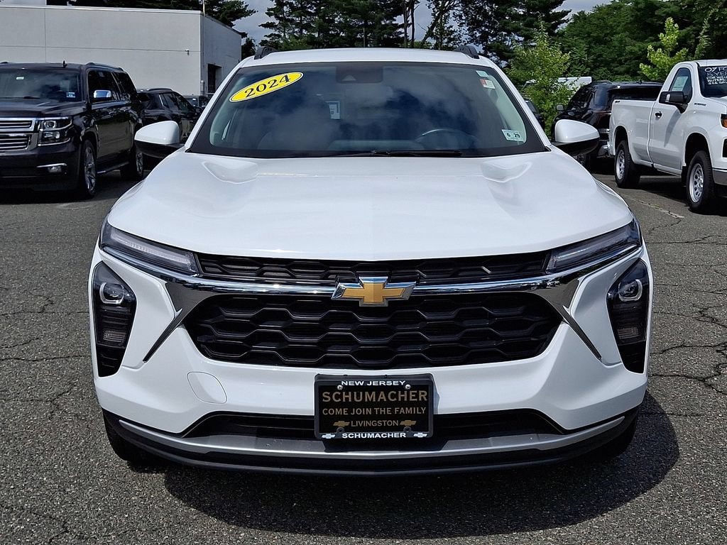 Used 2024 Chevrolet Trax LT SUV