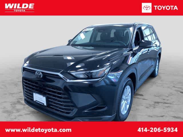 Shop 2025 Toyota Grand Highlander XLE Sport Utility For Sale Milwaukee, Wisconsin