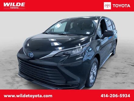 Shop 2025 Toyota Sienna LE Mini-van, Passenger For Sale Milwaukee, Wisconsin