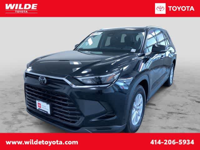 Shop 2025 Toyota Grand Highlander XLE Sport Utility For Sale Milwaukee, Wisconsin