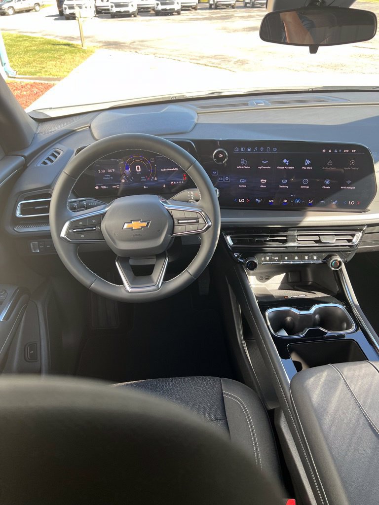 2025 Chevrolet Traverse LT - Photo 8