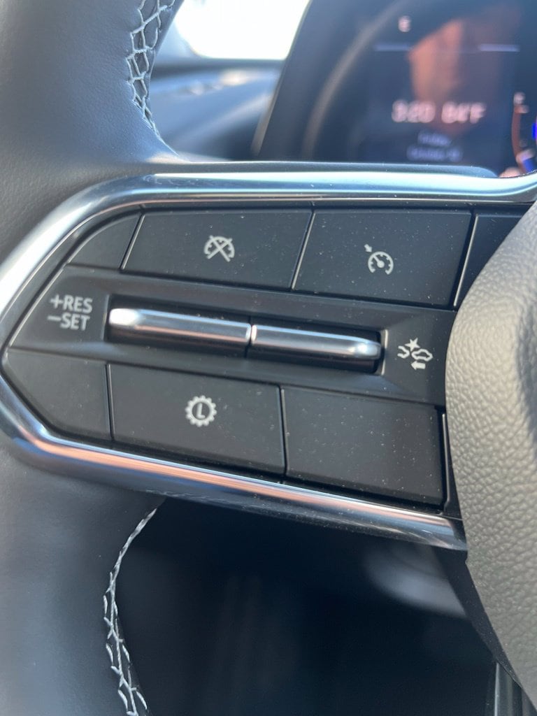 2025 Chevrolet Traverse LT - Photo 11