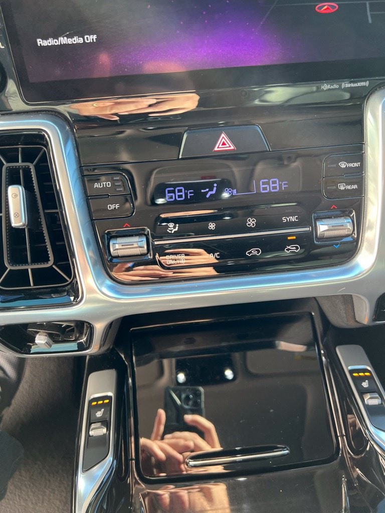 2022 Kia Sorento SX PHEV - Photo 16