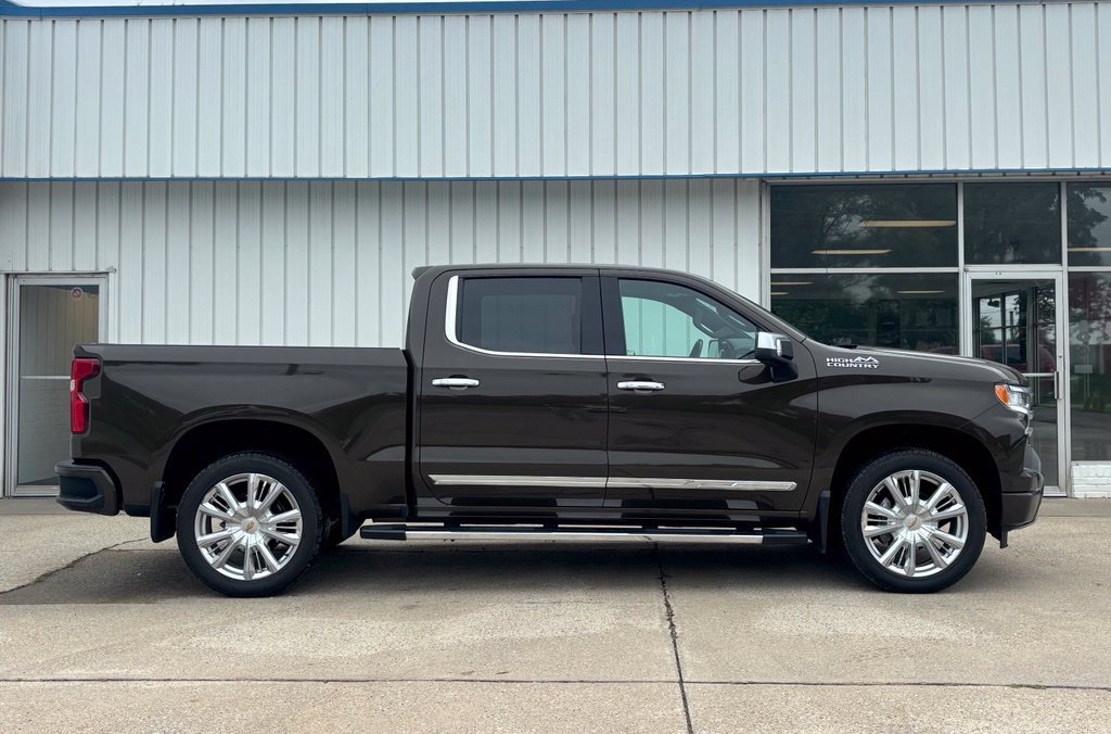 2023 Chevrolet Silverado 1500 High Country Truck