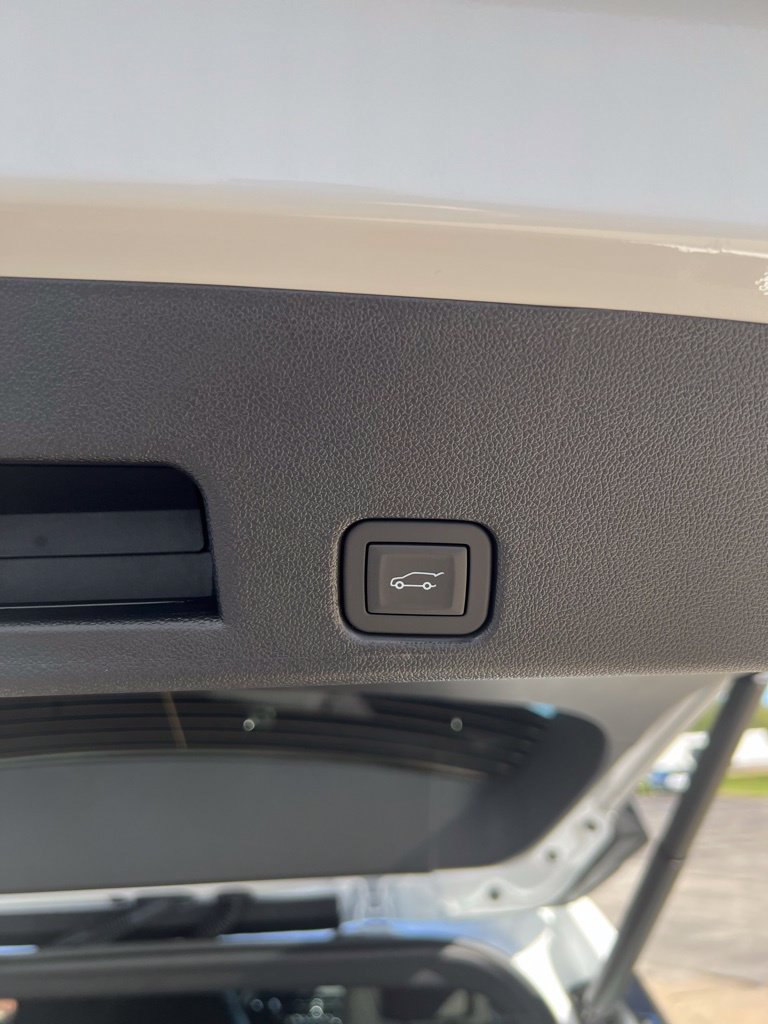 2025 Chevrolet Traverse LT - Photo 7