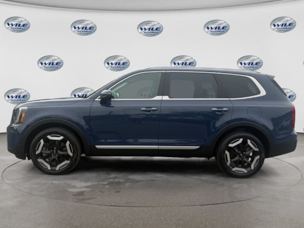 Used 2025 Kia Telluride S SUV
