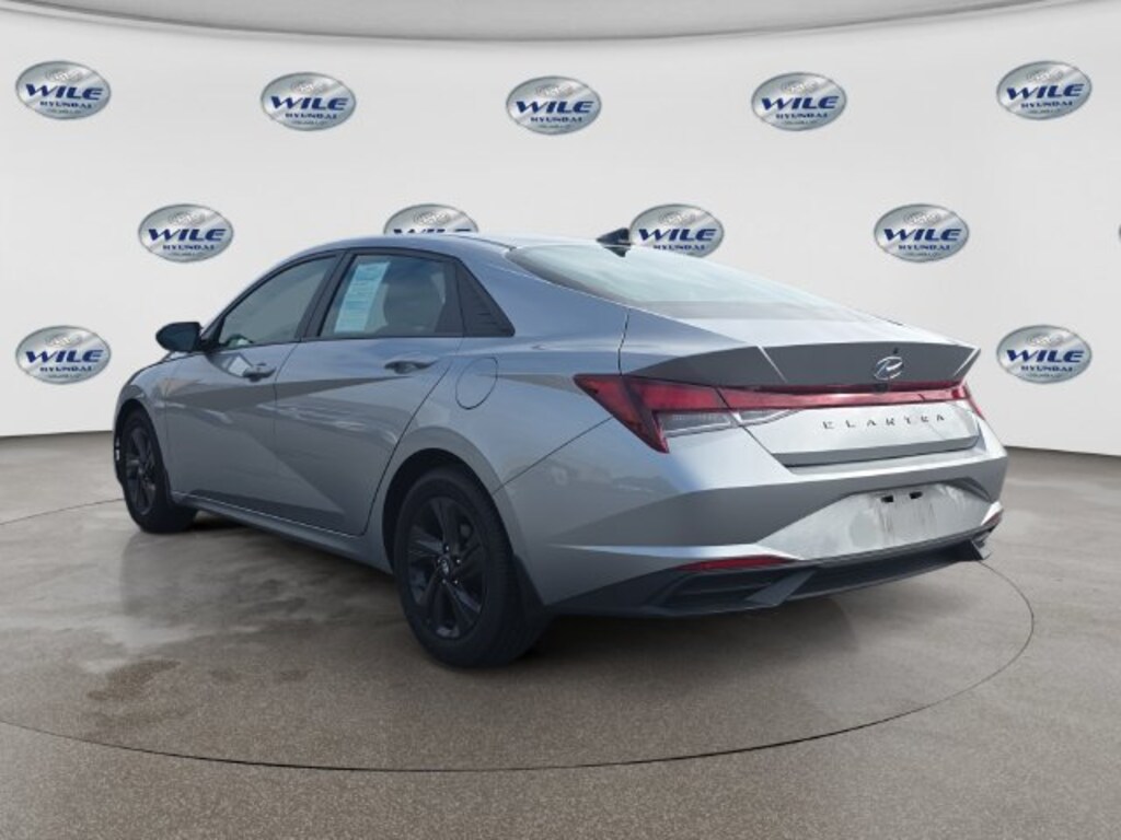 Used 2022 Hyundai Elantra SEL Sedan