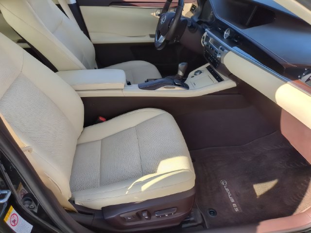 2018 Lexus ES 350 - Photo 22