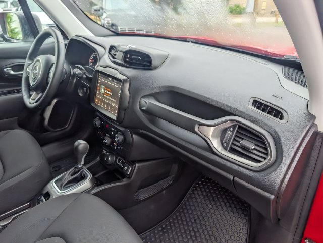 2022 Jeep Renegade Latitude - Photo 30