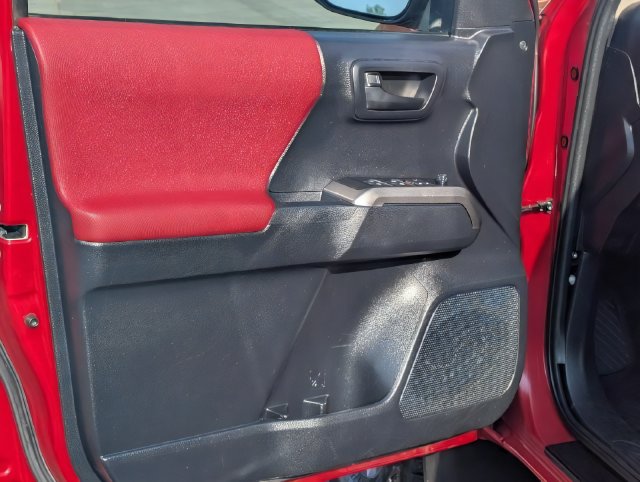 2019 Toyota Tacoma SR5 - Photo 10