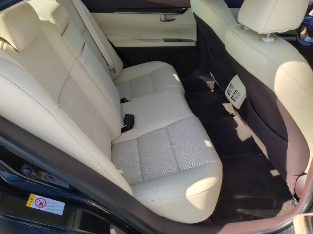 2018 Lexus ES 350 - Photo 21