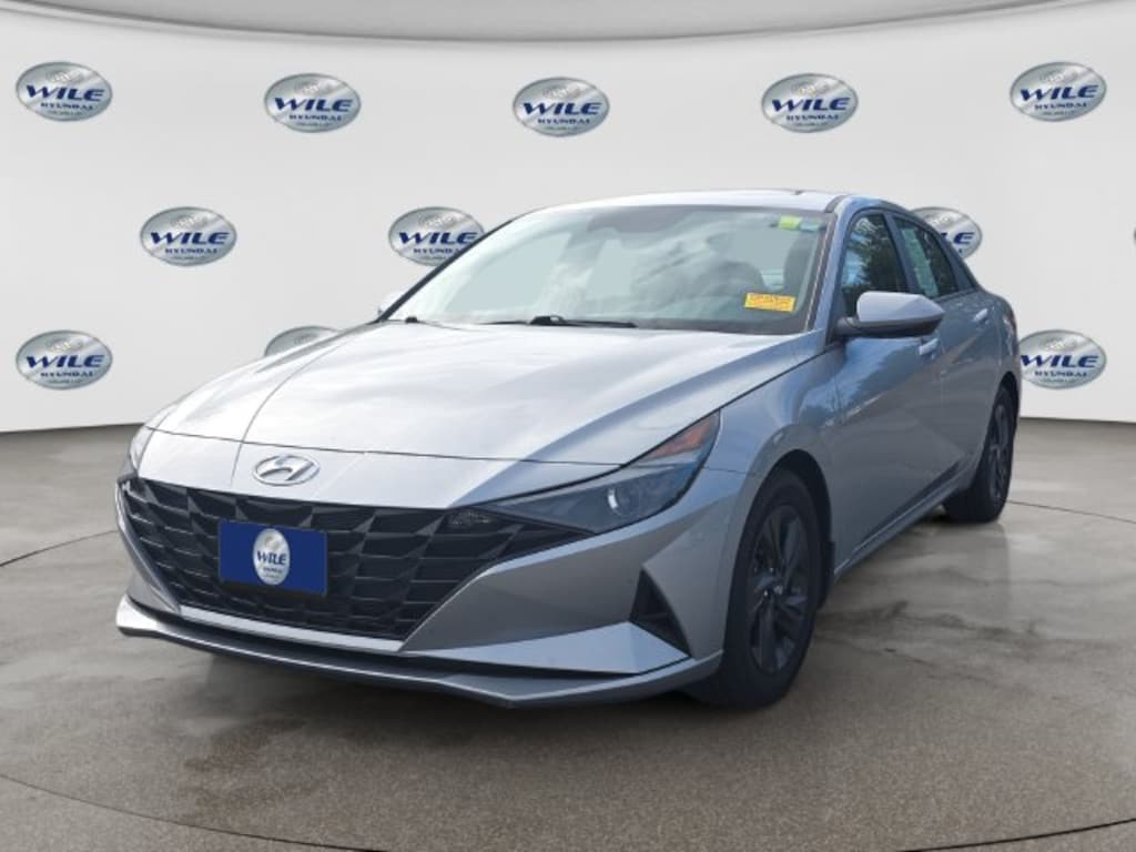 Used 2022 Hyundai Elantra SEL Sedan