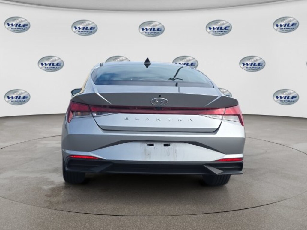 Used 2022 Hyundai Elantra SEL Sedan