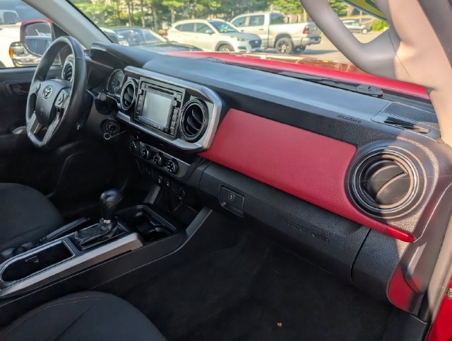 2019 Toyota Tacoma SR5 - Photo 27