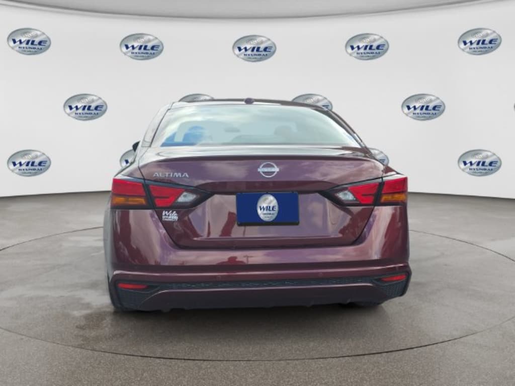 Used 2025 Nissan Altima 2.5 SV Sedan