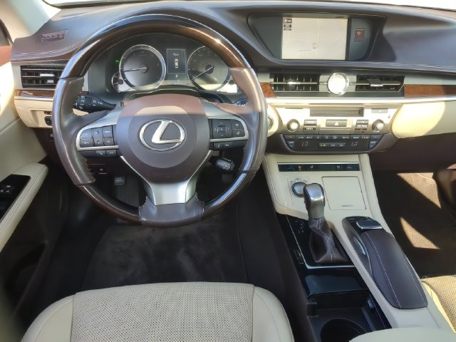 2018 Lexus ES 350 - Photo 19