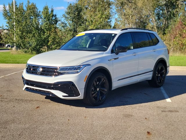 Certified 2023 Volkswagen Tiguan 2.0T SE R-Line Black SUV