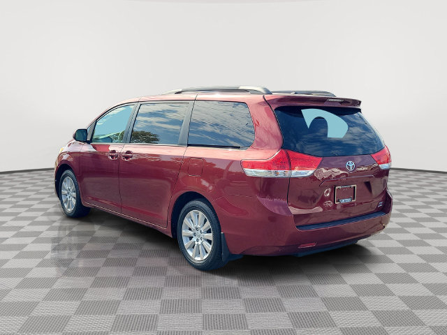 Used 2014 Toyota Sienna XLE Minivan/Van