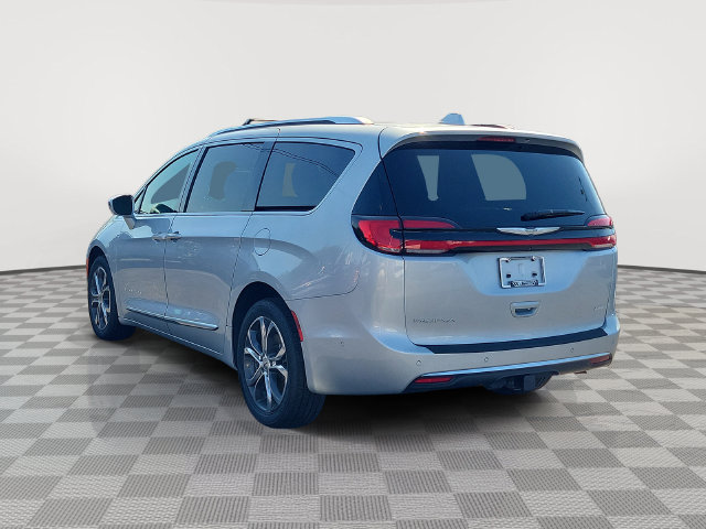 Used 2022 Chrysler Pacifica Pinnacle Minivan/Van