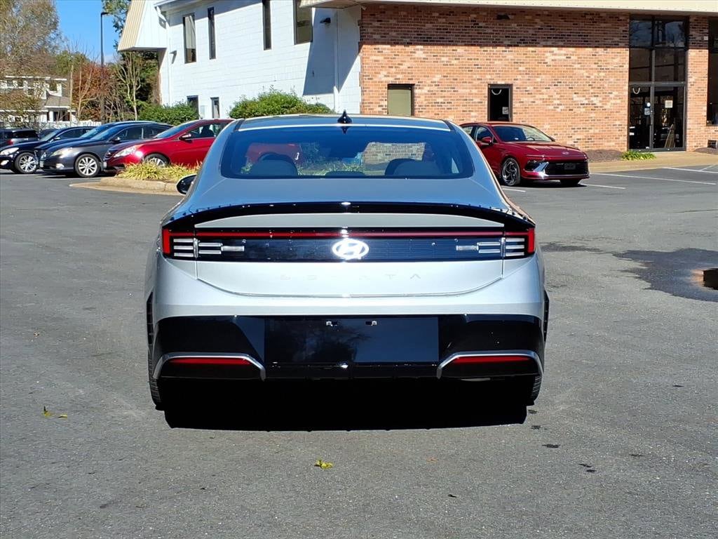 2026 Hyundai Sonata SEL - Photo 6