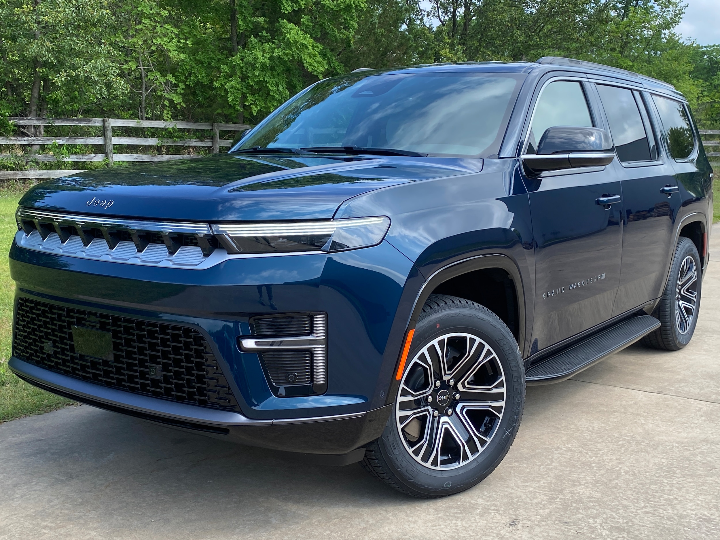 2026 Jeep Grand Wagoneer Base