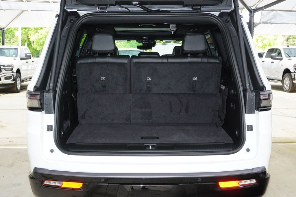 2026 Jeep Grand Wagoneer Limited Altitude - Photo 13