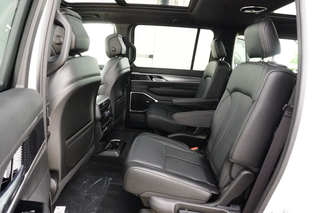 2026 Jeep Grand Wagoneer Limited Altitude - Photo 11