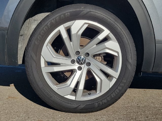 2023 Volkswagen Atlas SE w/Tech - Photo 31