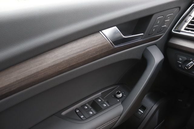 2025 Audi Q5 Premium Plus - Photo 23