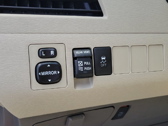 2014 Toyota Sienna XLE - Photo 11