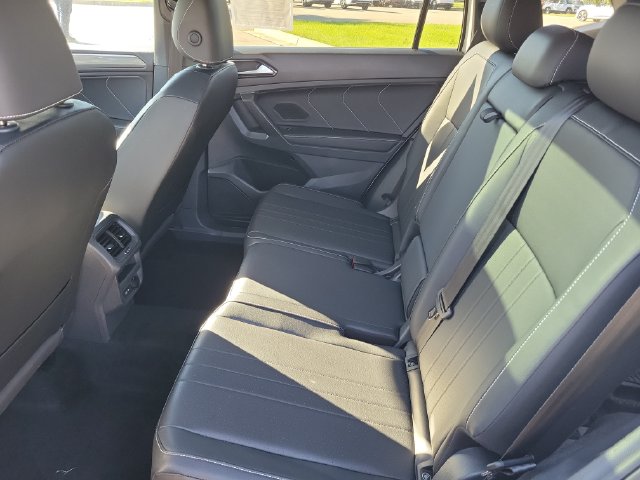 2023 Volkswagen Tiguan SE R-LINE BLACK - Photo 23