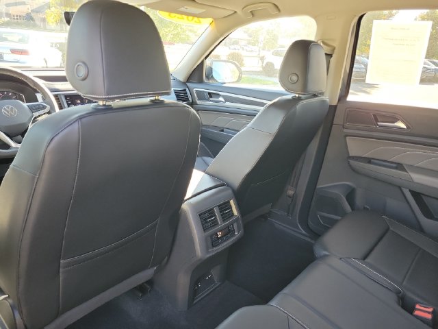 2023 Volkswagen Atlas SE w/Tech - Photo 24