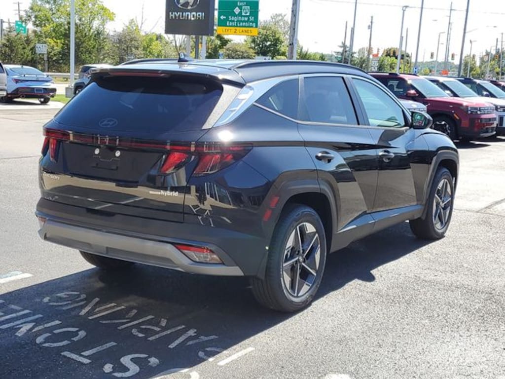 New 2026 Hyundai Tucson Hybrid SEL SUV