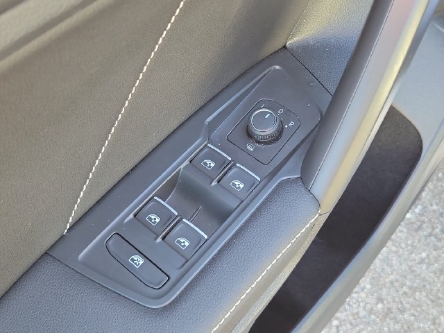 2023 Volkswagen Tiguan SE R-LINE BLACK - Photo 10