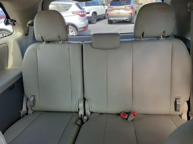 2014 Toyota Sienna XLE - Photo 24