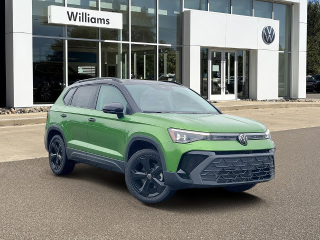 New 2026 Volkswagen Taos 1.5T SE Black SUV