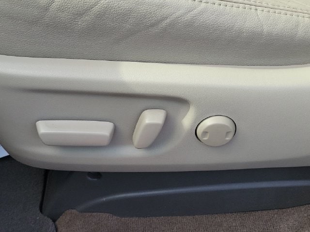 2014 Toyota Sienna XLE - Photo 7