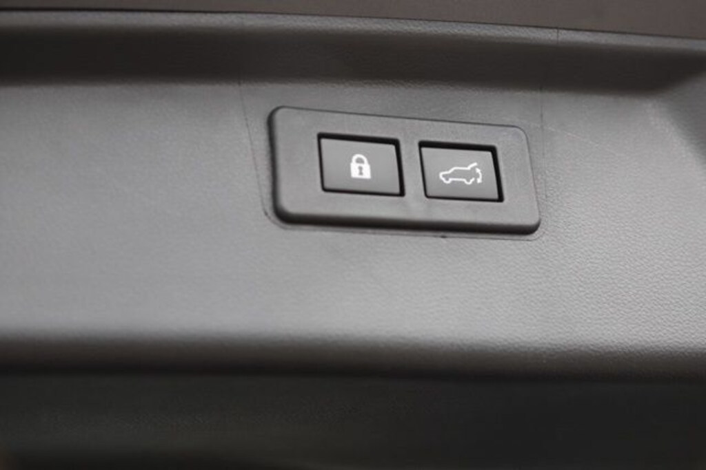 Used 2025 Subaru Outback Premium SUV