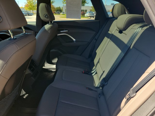 2025 Audi Q5 Premium - Photo 23