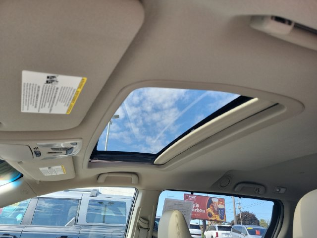 2014 Toyota Sienna XLE - Photo 6