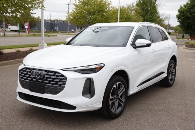 2025 Audi Q5 Premium - Photo 8
