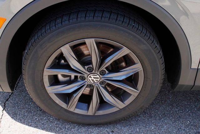 2023 Volkswagen Tiguan SE - Photo 9