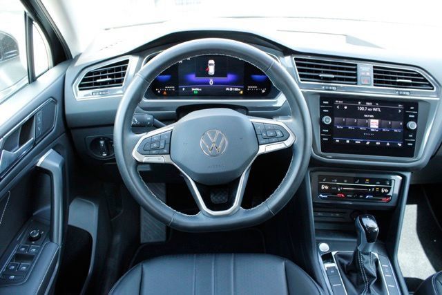 2023 Volkswagen Tiguan SE - Photo 16