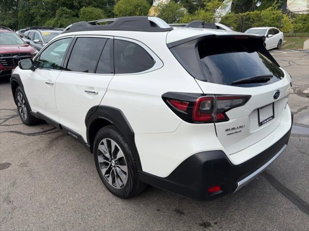 Used 2025 Subaru Outback Touring SUV