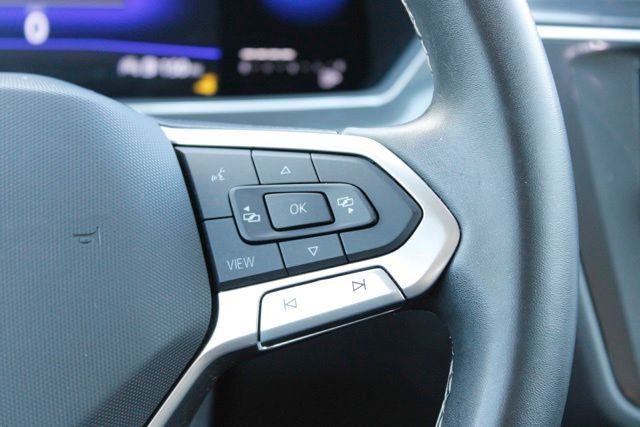 2023 Volkswagen Tiguan SE - Photo 19