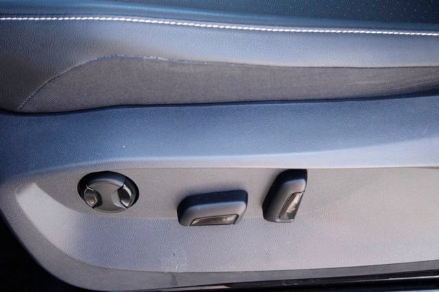 2023 Volkswagen Tiguan SE - Photo 12