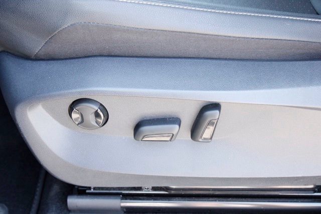 2023 Volkswagen Tiguan SE - Photo 12